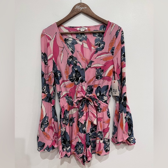 Billabong NWT Sittin Pretty Floral Long Bell Sleeve Romper Tie-front in Pink, M - Picture 2 of 15